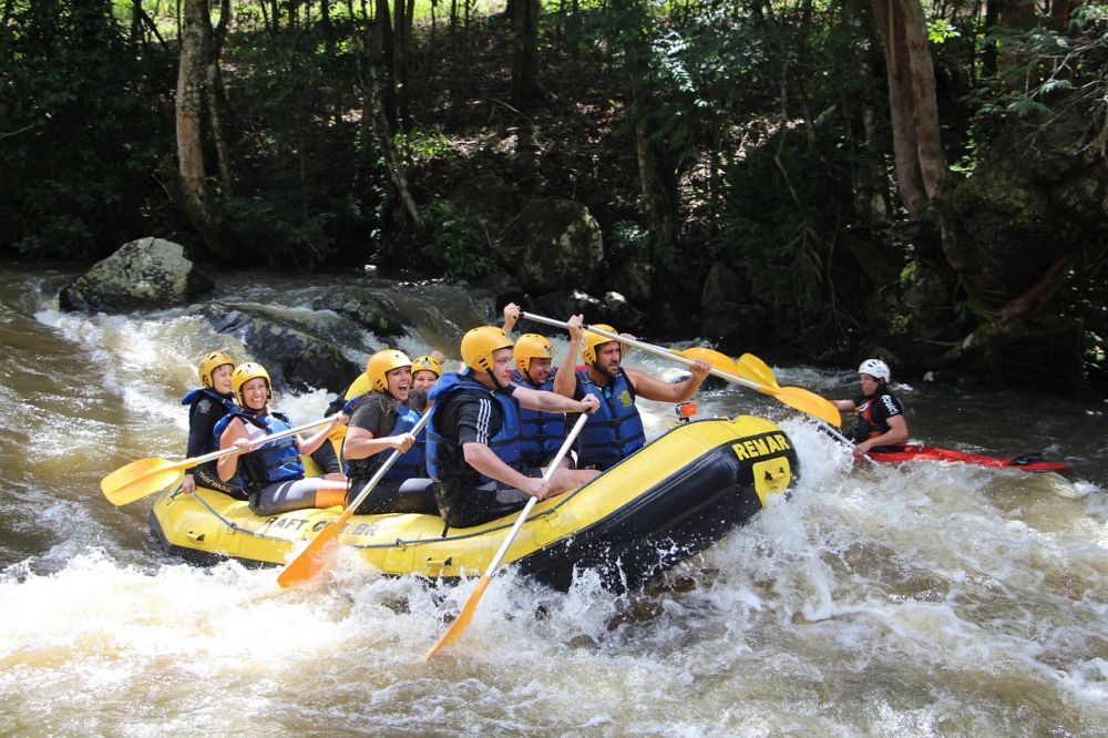 Rafting i norge: adrenalin, naturopplevelse og mestring